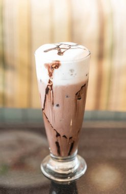 Masada buzlu çikolata