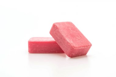 Beyaz arkaplanda pembe sabun