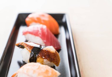 karışık sushi set