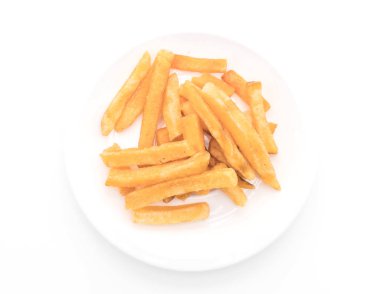 Beyaz arka planda patates kızartması.