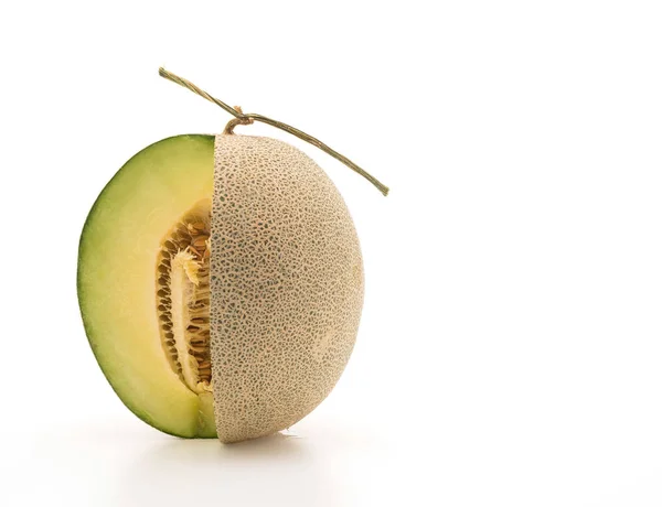 Cantaloupe melon pada latar belakang putih — Stok Foto