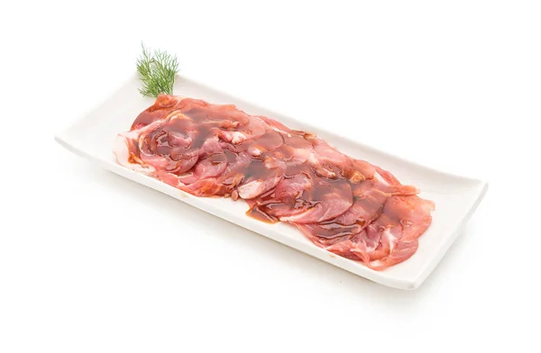 Frisches Schweinefleisch in Scheiben mit Sauce — Stockfoto