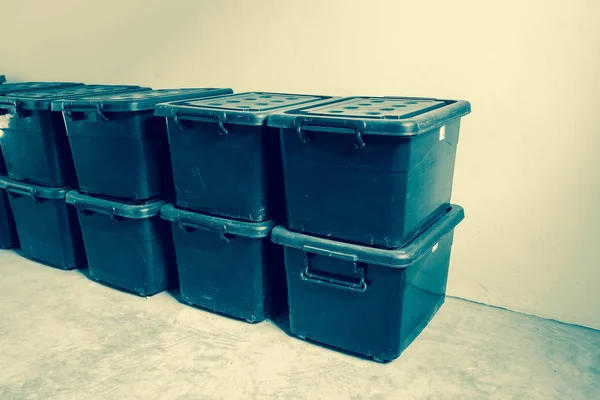 Plastik Depolama case