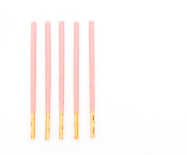 çilek aromalı bisküvi sopayla