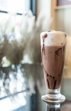 Masada buzlu çikolata