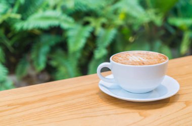 Sıcak karamel macchiato 