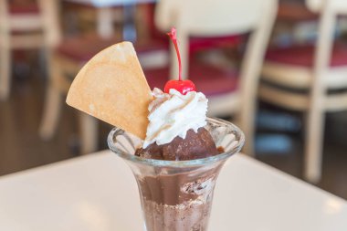 Çikolatalı dondurma dondurma