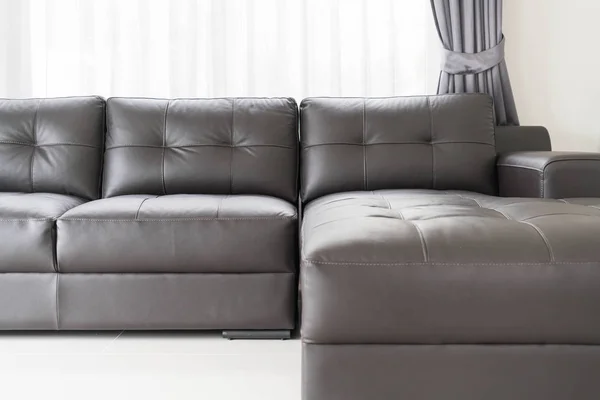 Modernes Sofa im Wohnzimmer — Stockfoto