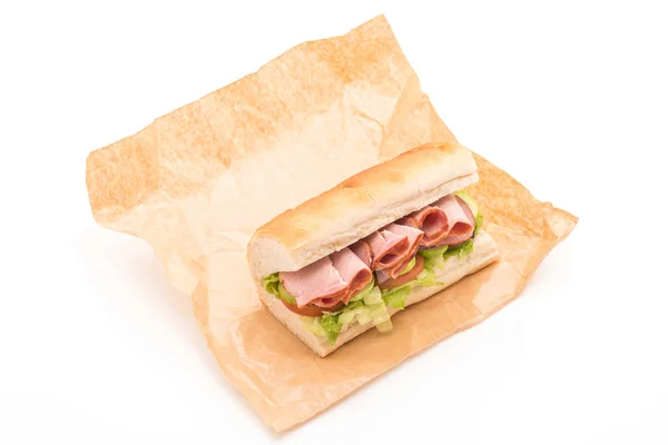 Sandwich sottomarino con prosciutto e insalata — Foto Stock