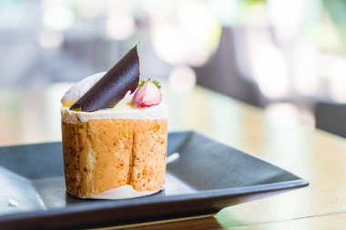 Mango ve tutku meyve Mus kek