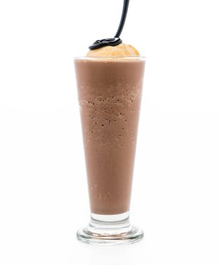 vanilyalı dondurma ile çikolata frappe