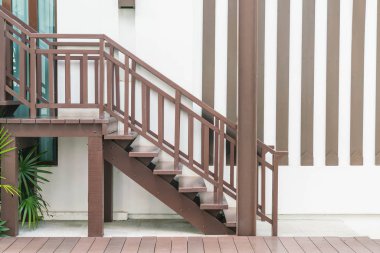 Ahşap merdiven dekorasyon 