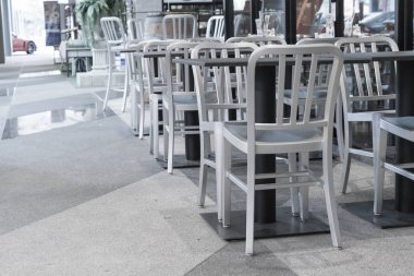 boş ahşap sandalye 