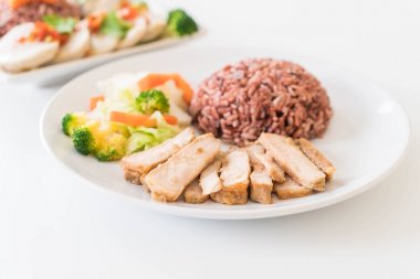 berry pilavlı domuz rostosu