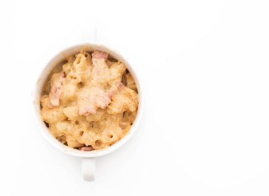 makarna peynir ve jambon