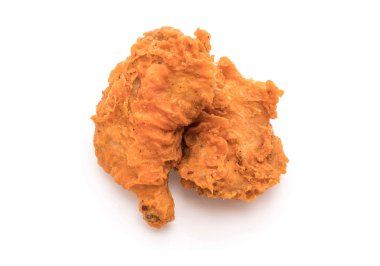 Beyaz arka planda kızarmış tavuk