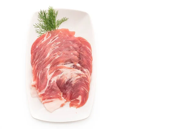 Свежая свинина нарезанная — стоковое фото