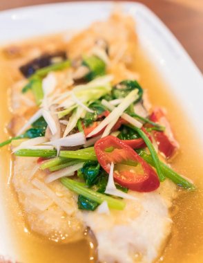 Soya soslu ızgara balık