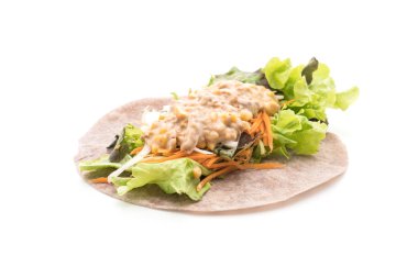 ton balıklı Mısır salata ile salata rulo sarma