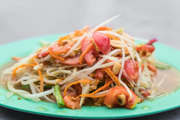 Spicy papaya salad — Stock Photo, Image