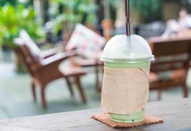 süt yeşil çay frappe