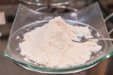 rendelenmiş parmesan peyniri