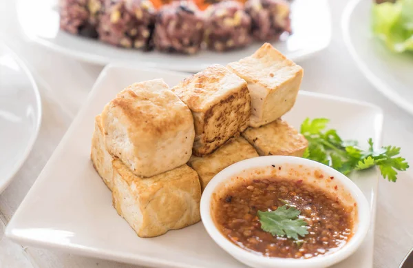 Tofu fritto - cibo sano — Foto Stock