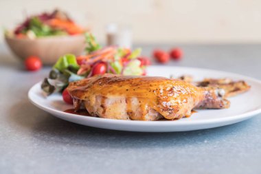 Izgaralar biftek teriyaki soslu tavuk