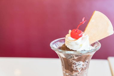 Çikolatalı dondurma dondurma