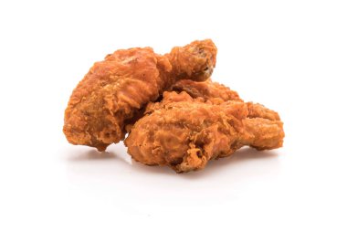 Beyaz arka planda kızarmış tavuk