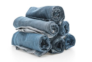 jeans giyim üzerine beyaz yığınları 