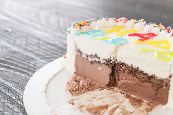 Grattis på födelsedagen glass tårta — Stockfoto