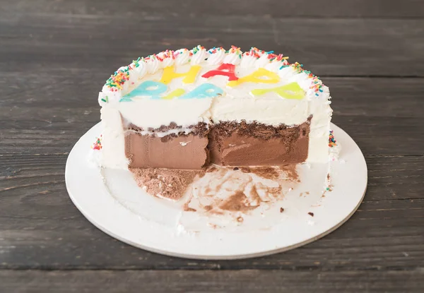 Pastel de helado feliz cumpleaños — Foto de Stock