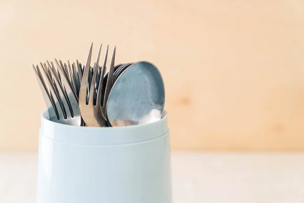 Cuchara y tenedor porta cubiertos — Foto de Stock