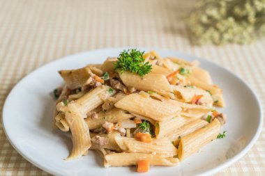 Penne makarna krem peynir