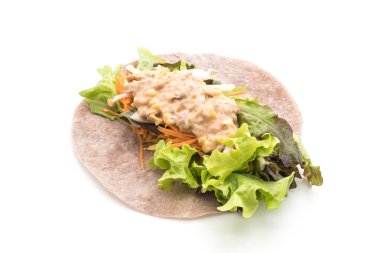 ton balıklı Mısır salata ile salata rulo sarma