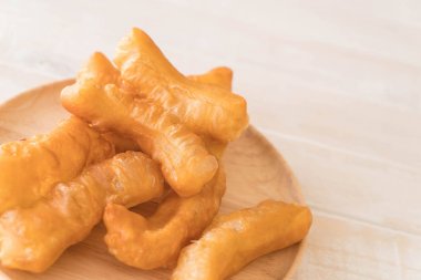 derin yağda kızartılmış hamur sopa