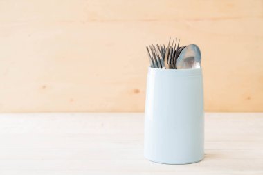 Çatal tutucu kaşık ve çatal