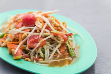 Baharatlı papaya salatası