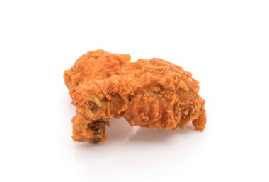 Beyaz arka planda kızarmış tavuk