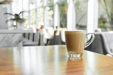 Sıcak latte kahve fincanı