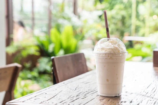 Vanilla milkshake smoothie — Stock Photo, Image