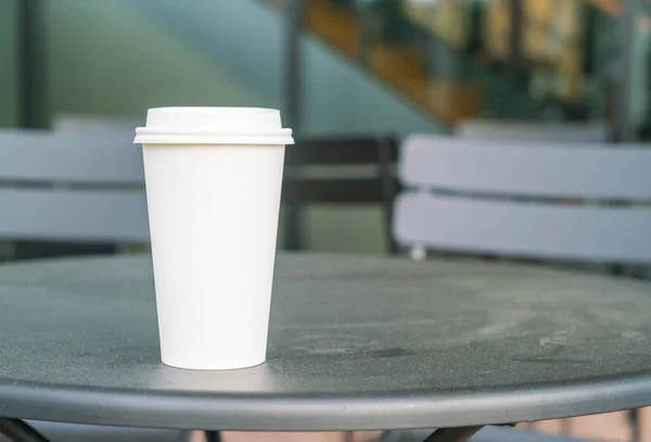 Taza de café en la cafetería — Foto de Stock