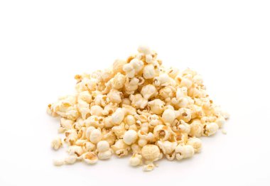 beyaz üzerine karamelli patlamış mısır