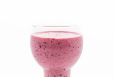 karışık meyveli yoğurt smoothies ile