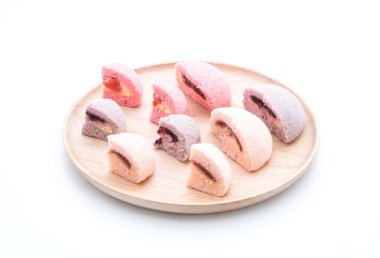 dut, böğürtlen ve çilek meyve pasta