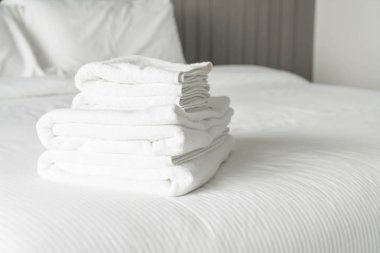 Yatak Dekorasyon yatak odası iç beyaz havlu 