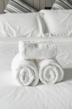Yatak Dekorasyon yatak odası iç beyaz havlu 