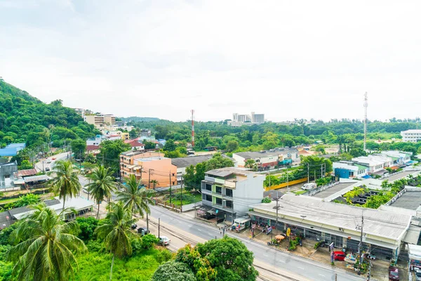 Uitzicht vanaf het dak op Phuket town — Stockfoto