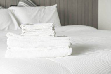 Yatak Dekorasyon yatak odası iç beyaz havlu 